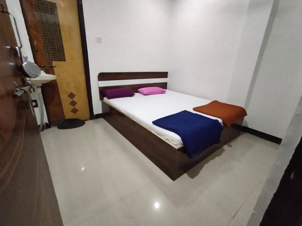 Sai Ganesh Guest House Shirdi Exterior foto